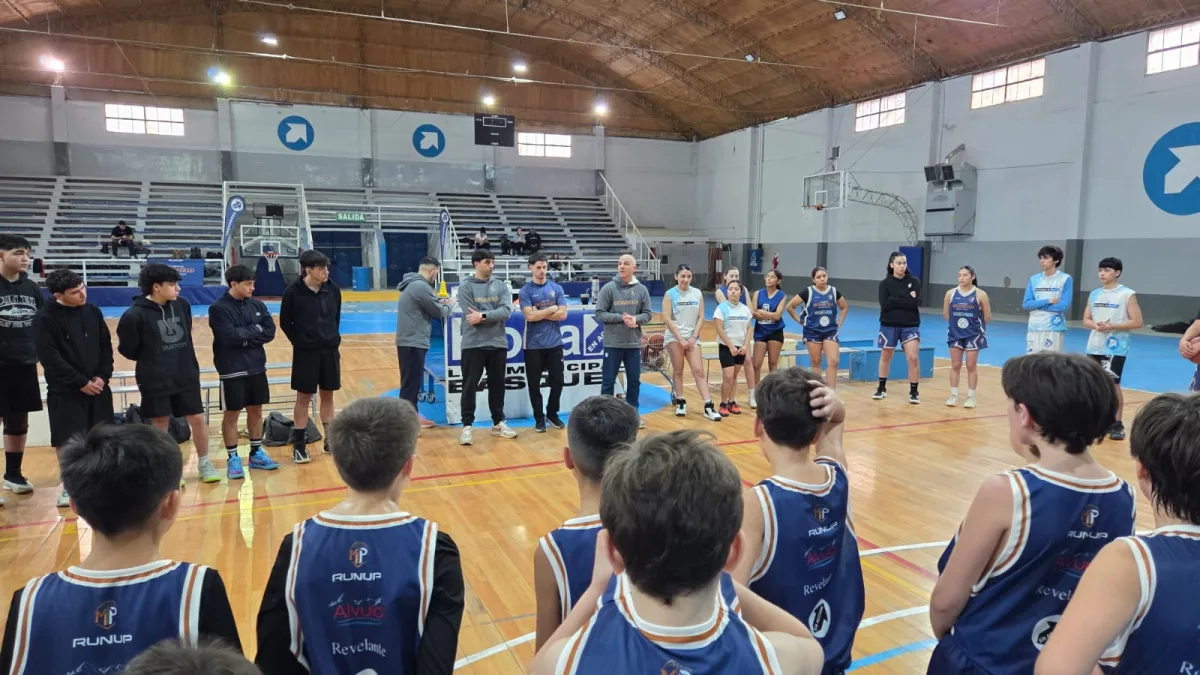 Más de 50 jóvenes participaron del Campus de Desarrollo de Básquet