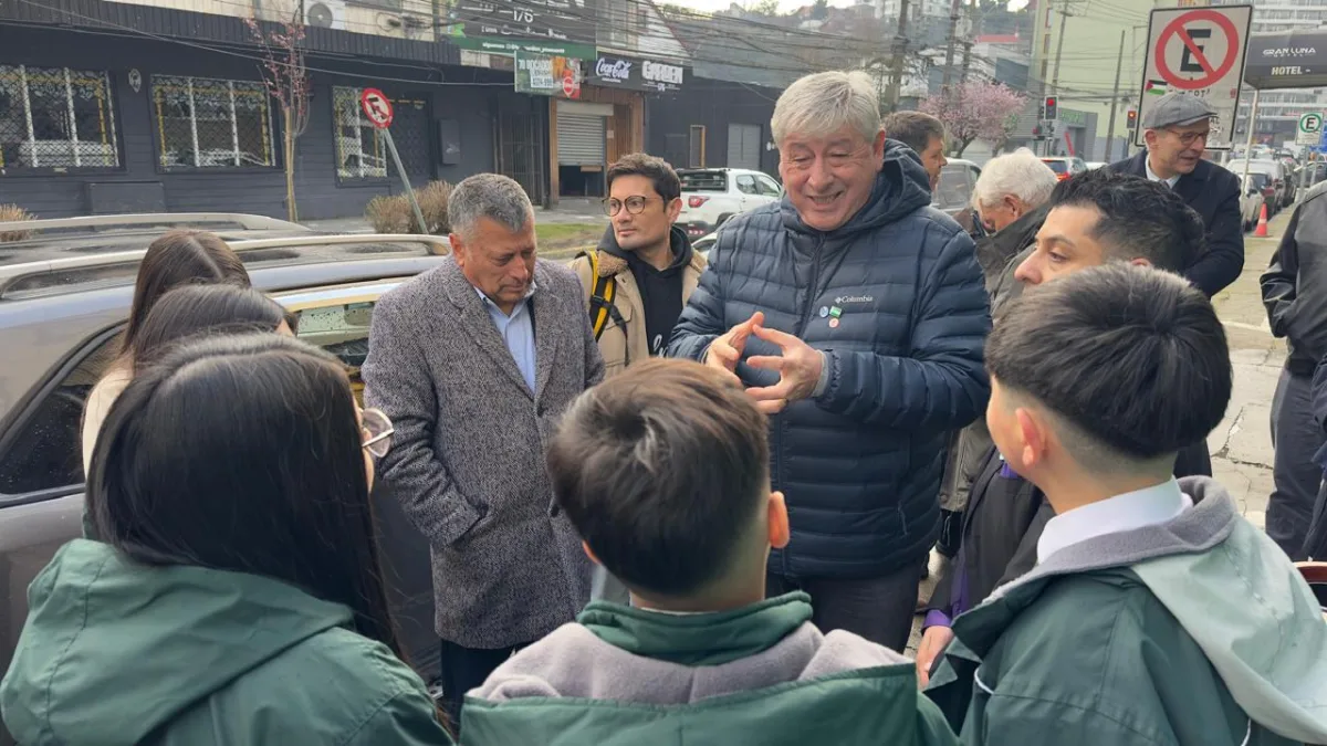 Homenaje a Carlos Wiederhold en Puerto Montt