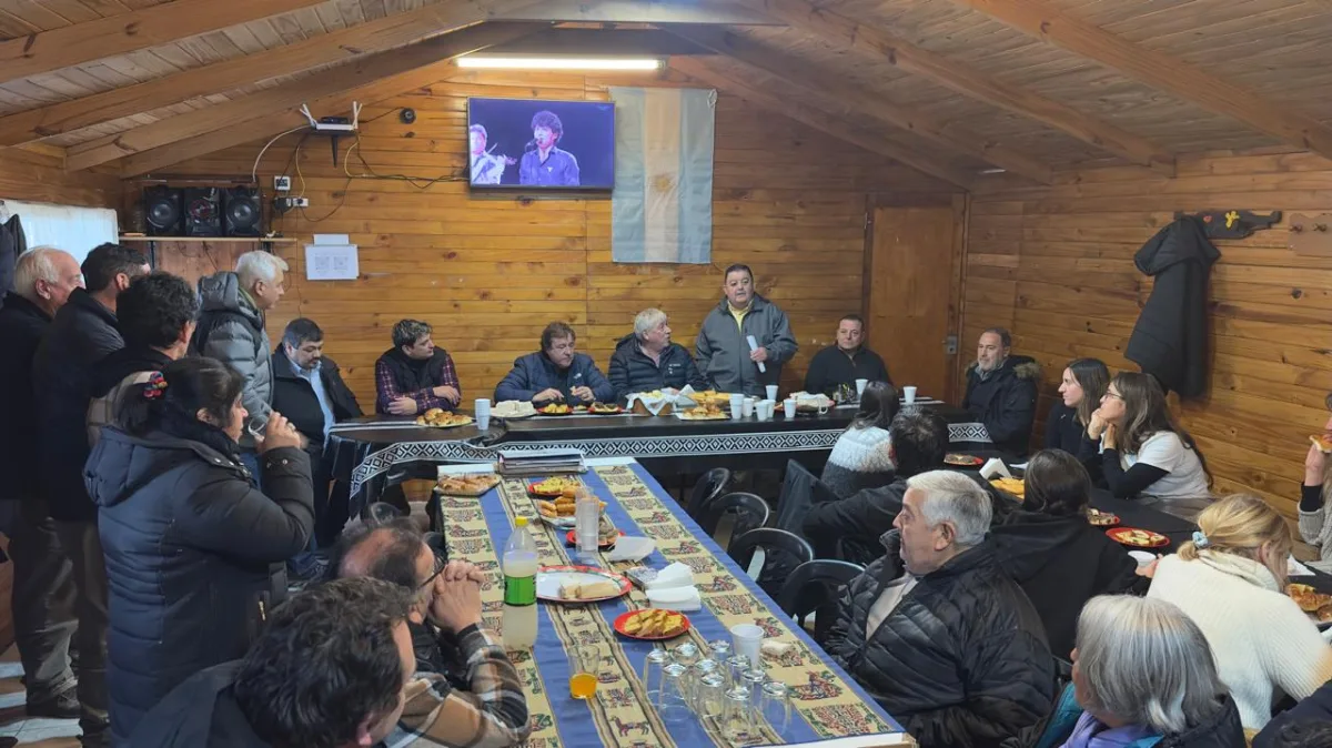 Reunión con vecinos de Villa Don Orione abordó temas clave