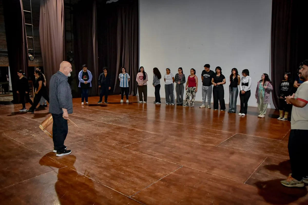 Carlos Schwaderer ofrece talleres de teatro en Sáenz Peña