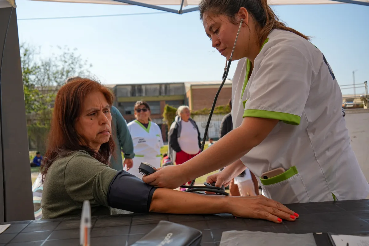 Servicios de salud gratuitos en el Ongay: vacunación y más