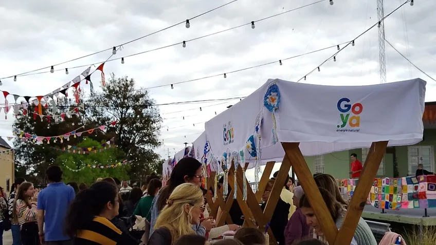 Goya celebró un encuentro de crochet con fines solidarios