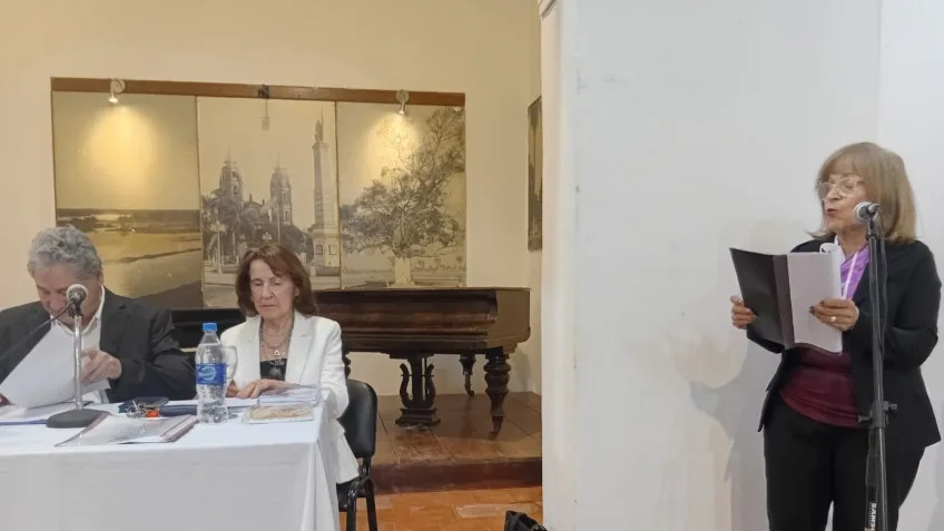 Lanzamiento del libro de Alicia Árnica en Goya