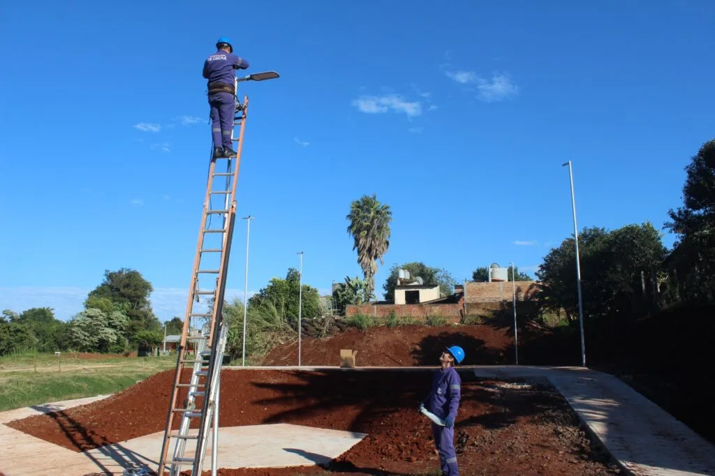 Mejoras en la plaza del barrio Lindstrom para el disfrute de los vecinos