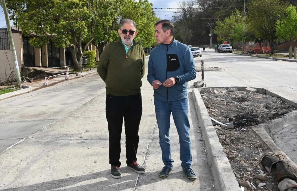 Avanza la pavimentación en la avenida Palma Carrillo de Bajo La Viña
