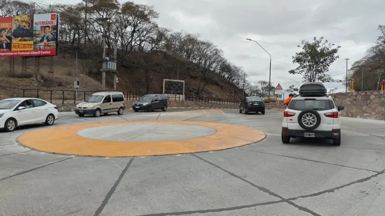 Inauguración de la rotonda de acceso al cerro San Bernardo