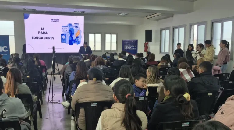 Más de 500 docentes capacitados en herramientas digitales para el aula