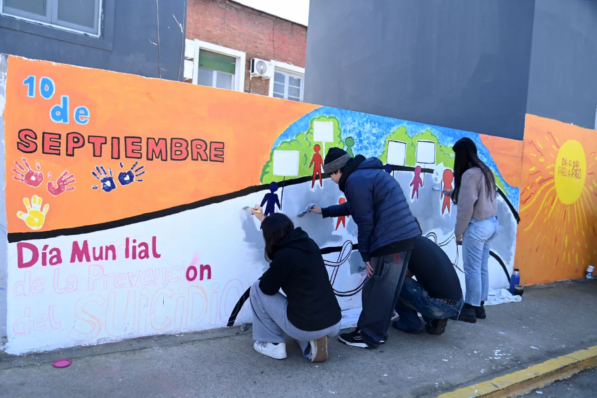 Mural en Tigre promueve la prevención del suicidio adolescente