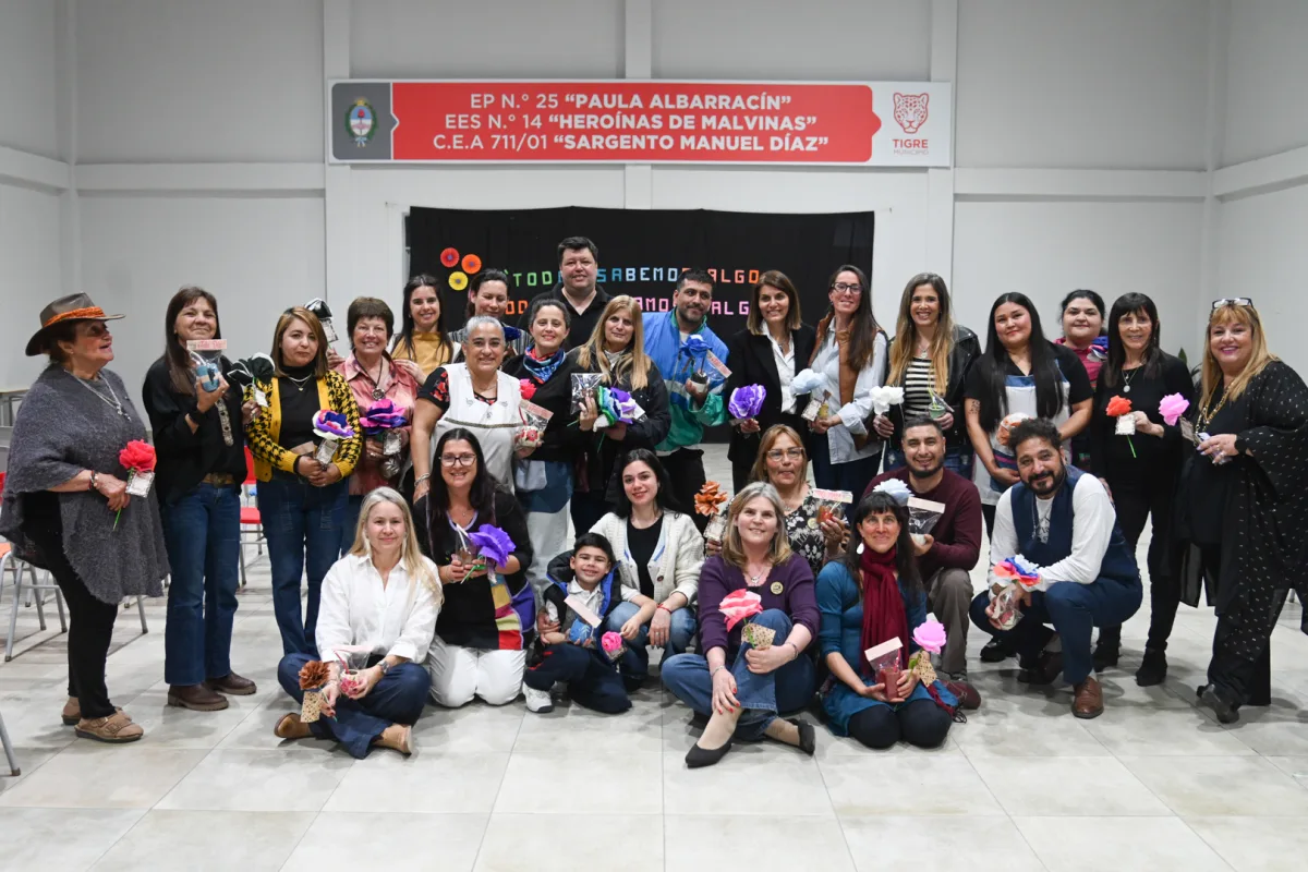 Tigre celebró el Día del Maestro con homenaje a docentes de educación de adultos