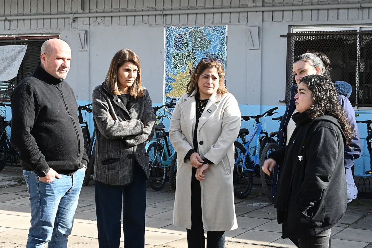 Tigre entregó mobiliario a la Escuela Secundaria N° 1 de El Talar