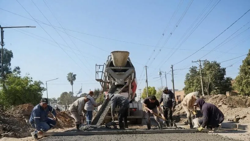 Mejoras viales en Los Pocitos: repavimentación en marcha
