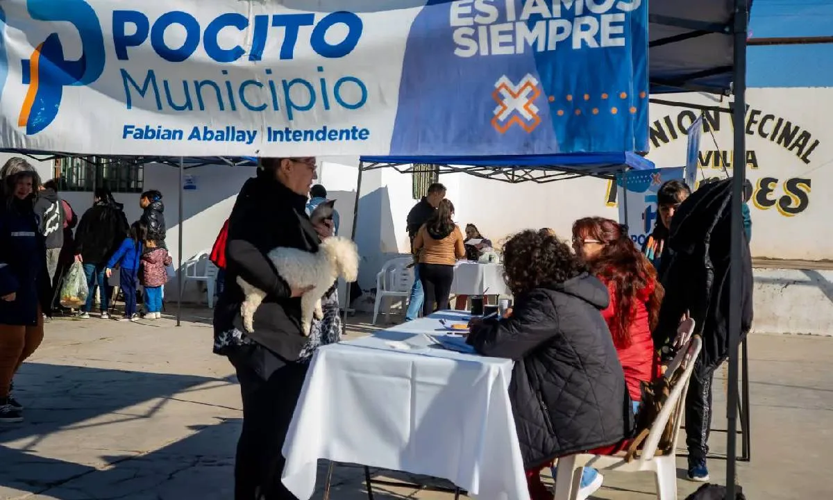 Servicios gratuitos y vacunación en Villa Huarpes