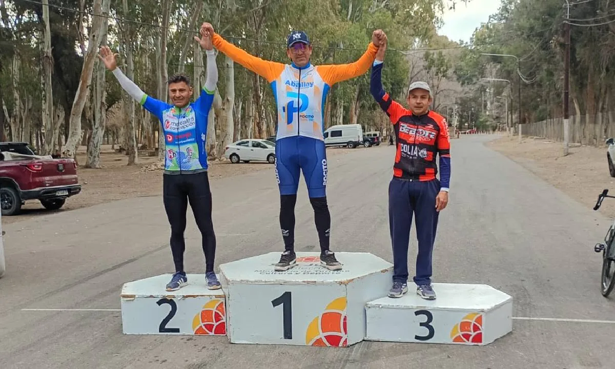 Triunfo de 'Coqui' González en El Pinar y homenaje a Rolando Tivani