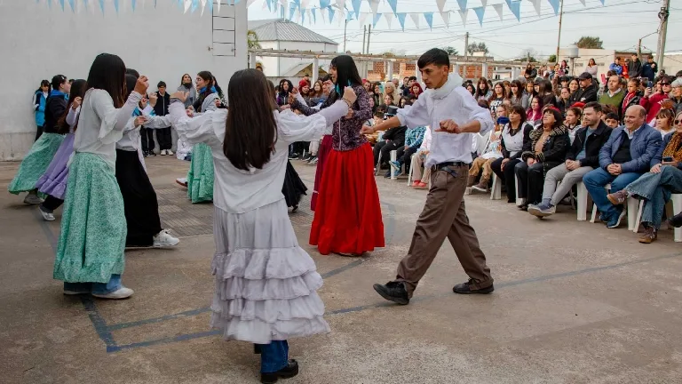 Gran fiesta en Gutiérrez por el 210° aniversario de la Independencia