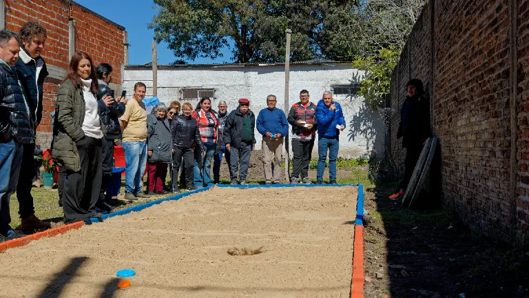 Inauguraron nueva cancha de tejo en Club San Marcos de Hudson