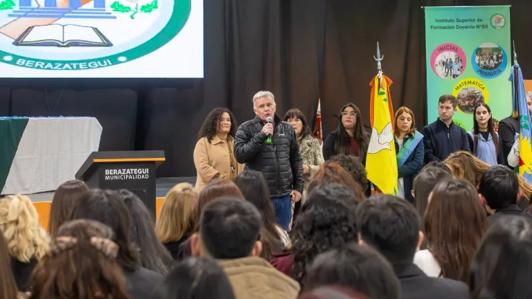 Más de 210 egresados celebraron su graduación en Berazategui