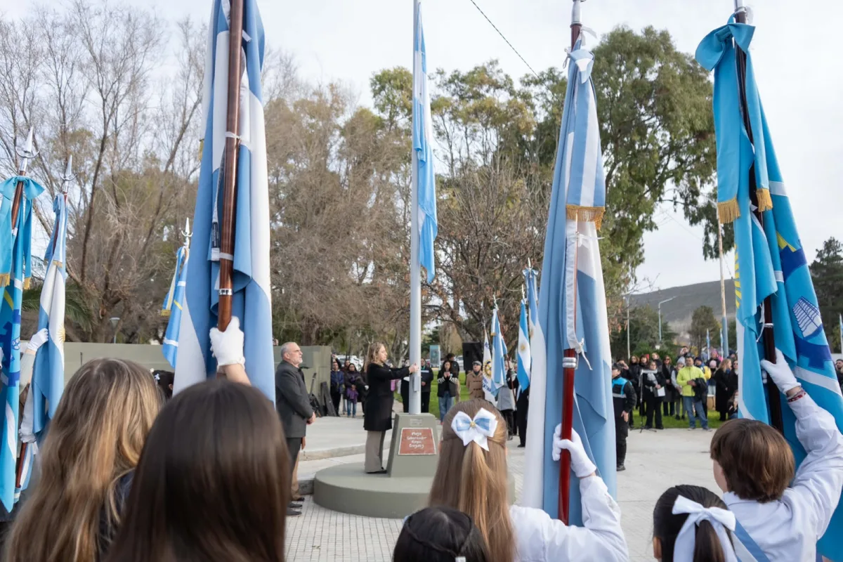 Rada Tilly celebró el 210° aniversario de la Independencia con un acto