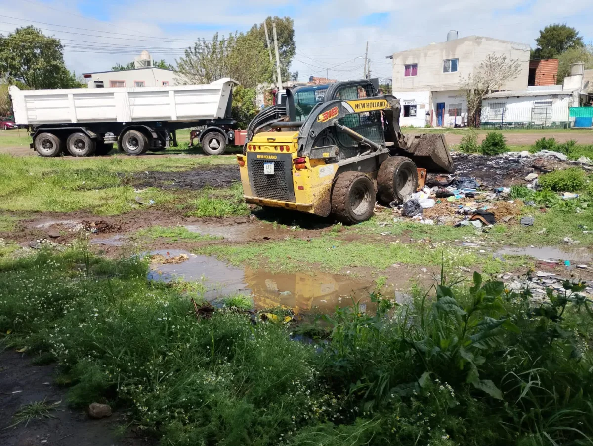 Intensifican limpieza de microbasurales en el distrito