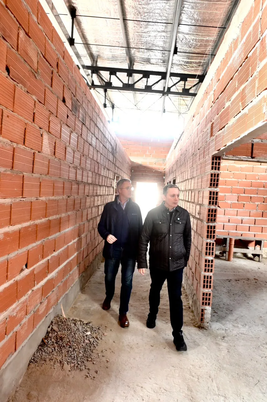 Avanza la construcción del Polo Educativo en Esteban Echeverría