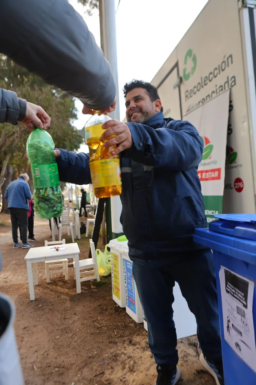 Reciclaje y concientización ambiental en Campo Amat