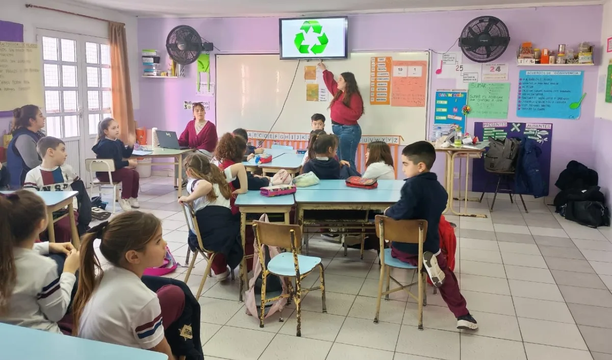 Aprendizaje ambiental: alumnos visitaron el Punto Limpio de Necochea