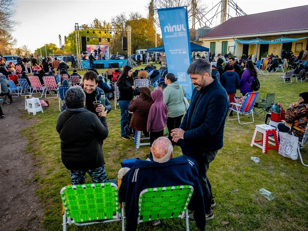 Éxito en la celebración 'Roca le canta a Yupanqui' en Agustín Roca