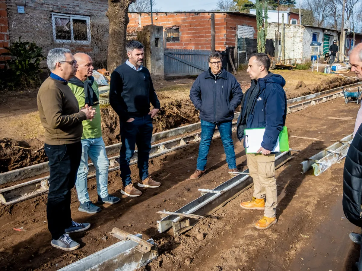Inicia la obra de cordón cuneta en el barrio Martín Güemes