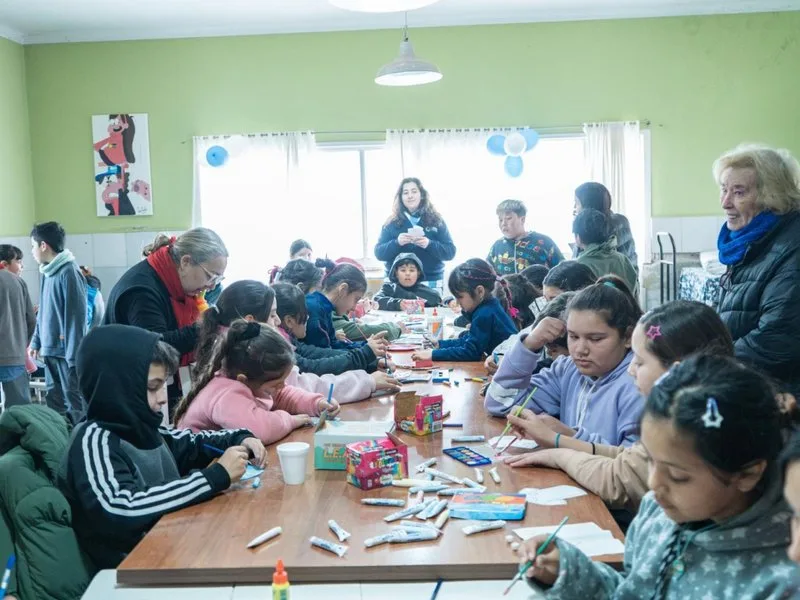Jornada recreativa en Villa María para niños y familias del Gabinete