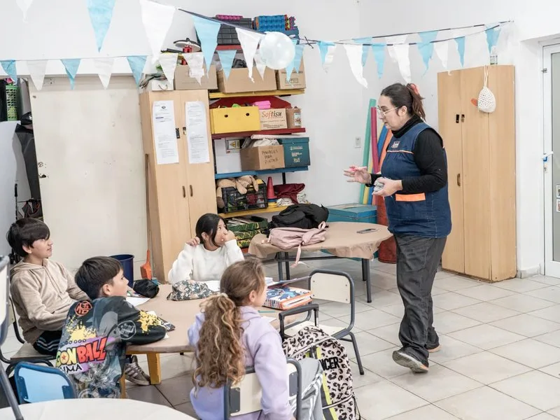 Retoman clases de apoyo escolar en Villa María para primarios