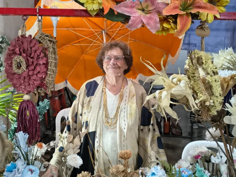La Mimi, emprendedora de 86 años, brilla en feria de San Francisco