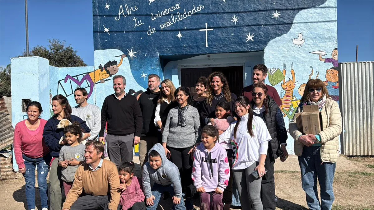 Nuevo mural y arbolado en barrio Costa Esperanza, fruto del trabajo articulado entre el municipio, vecinos e instituciones