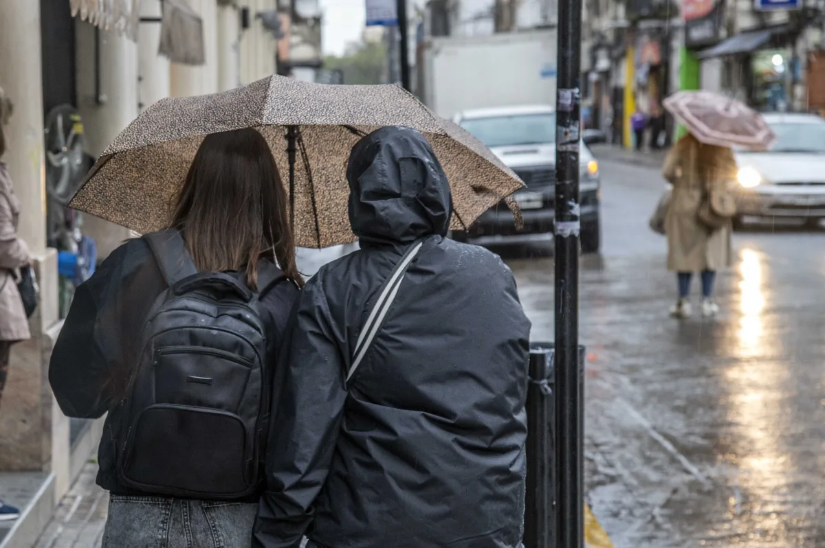 Alerta amarilla por tormentas en Rosario y recomendaciones de seguridad