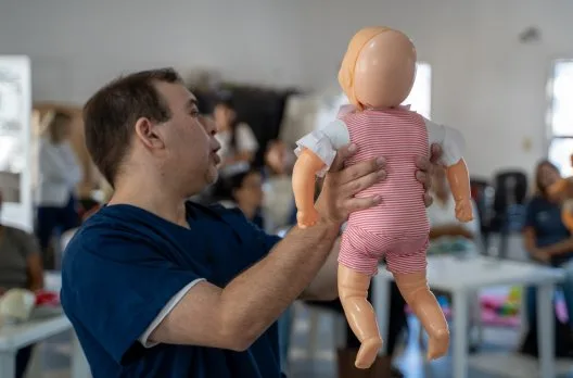 Capacitación gratuita en RCP y Heimlich para familias en Gualeguaychú