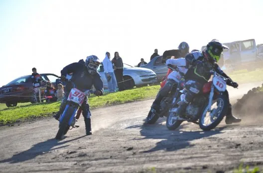 Fin de semana deportivo en Gualeguaychú con vóley, hockey y motociclismo