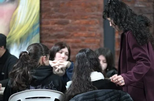Jóvenes de Gualeguaychú crean murales para el espacio público