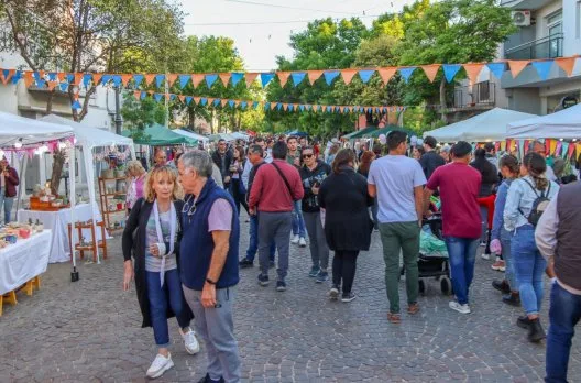 Paseo Alem regresa con feria y actividades para toda la familia