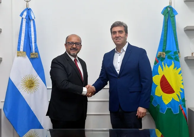 Luján firmó un acuerdo de cooperación con la India para el desarrollo local