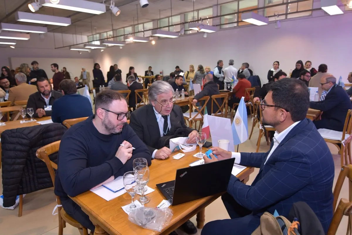 Luján promovió exportaciones en Ronda de Negocios Internacional