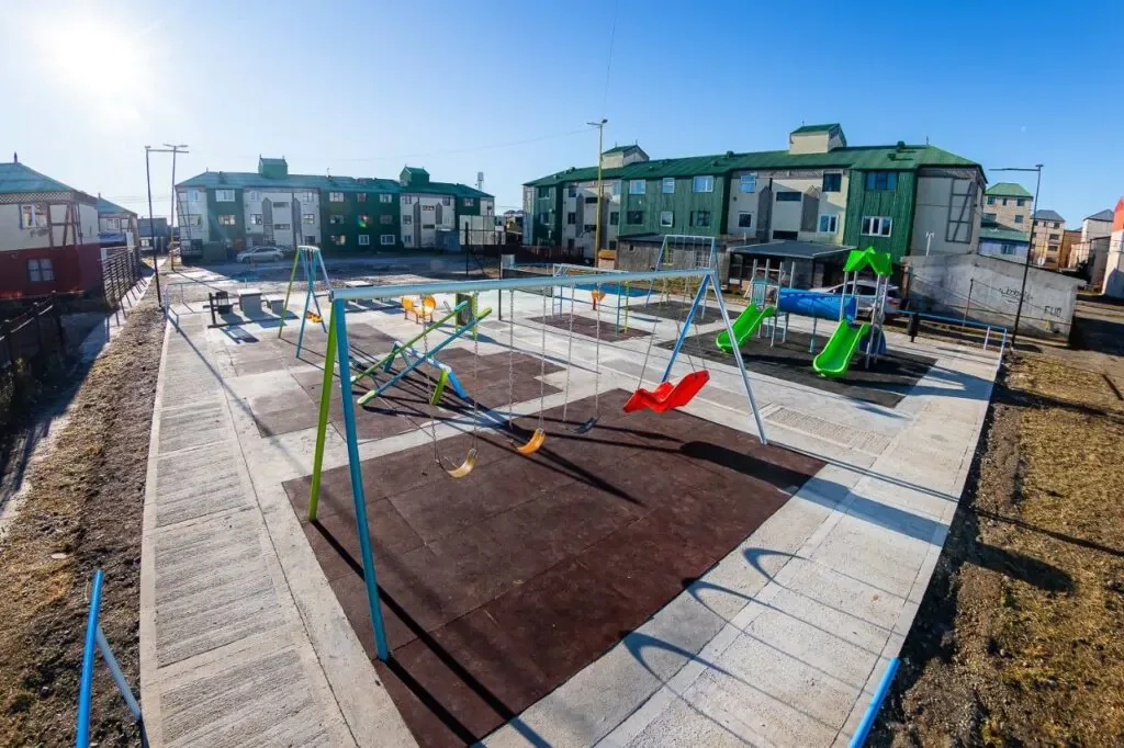 Río Grande inauguró una nueva plaza para las familias en Chacra II