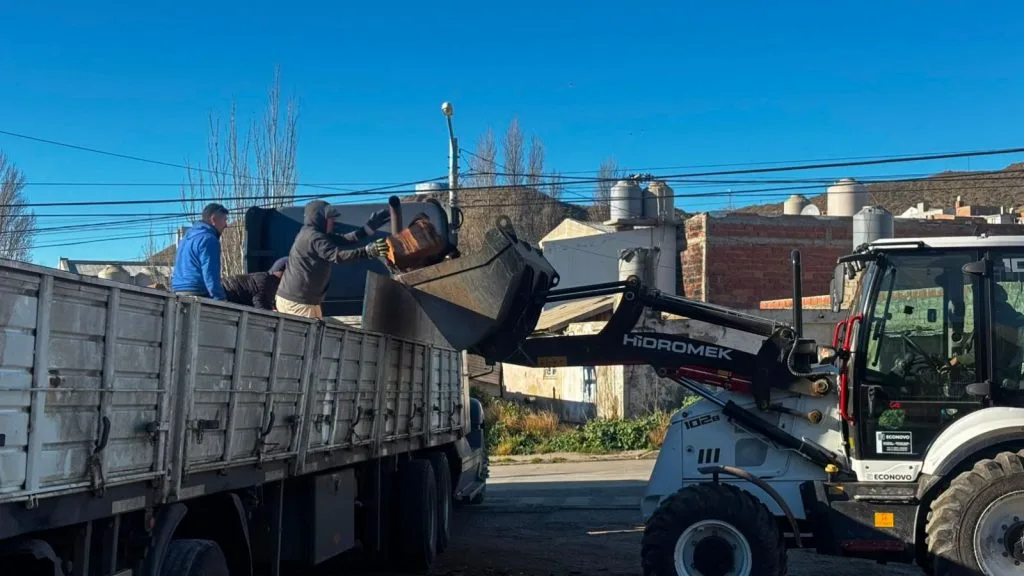 El Municipio inicia la distribución de leña para el invierno