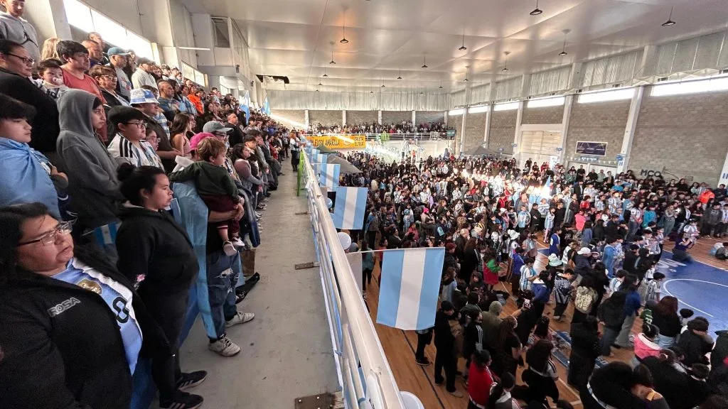 Gran encuentro comunitario en Caleta Olivia por la final del Mundial