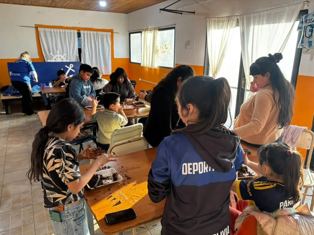 Jornada recreativa en el CIC Centenario para fortalecer la amistad