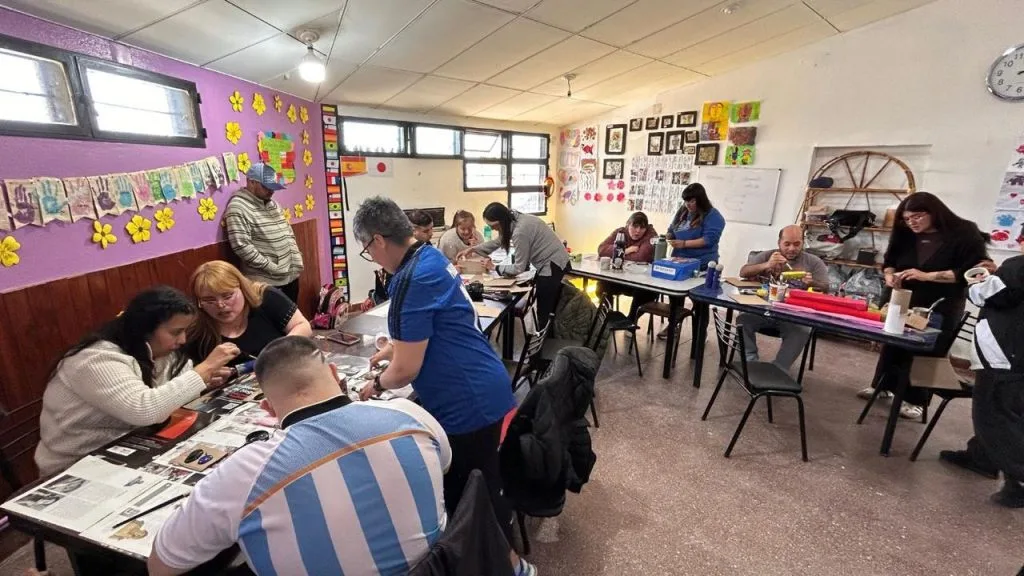 Taller de Medios Inclusivos en Caleta Olivia para personas con discapacidad
