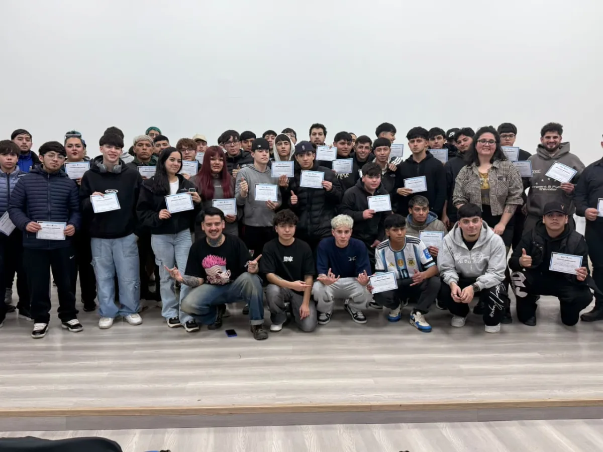 Más de 100 personas participaron en master class de barbería